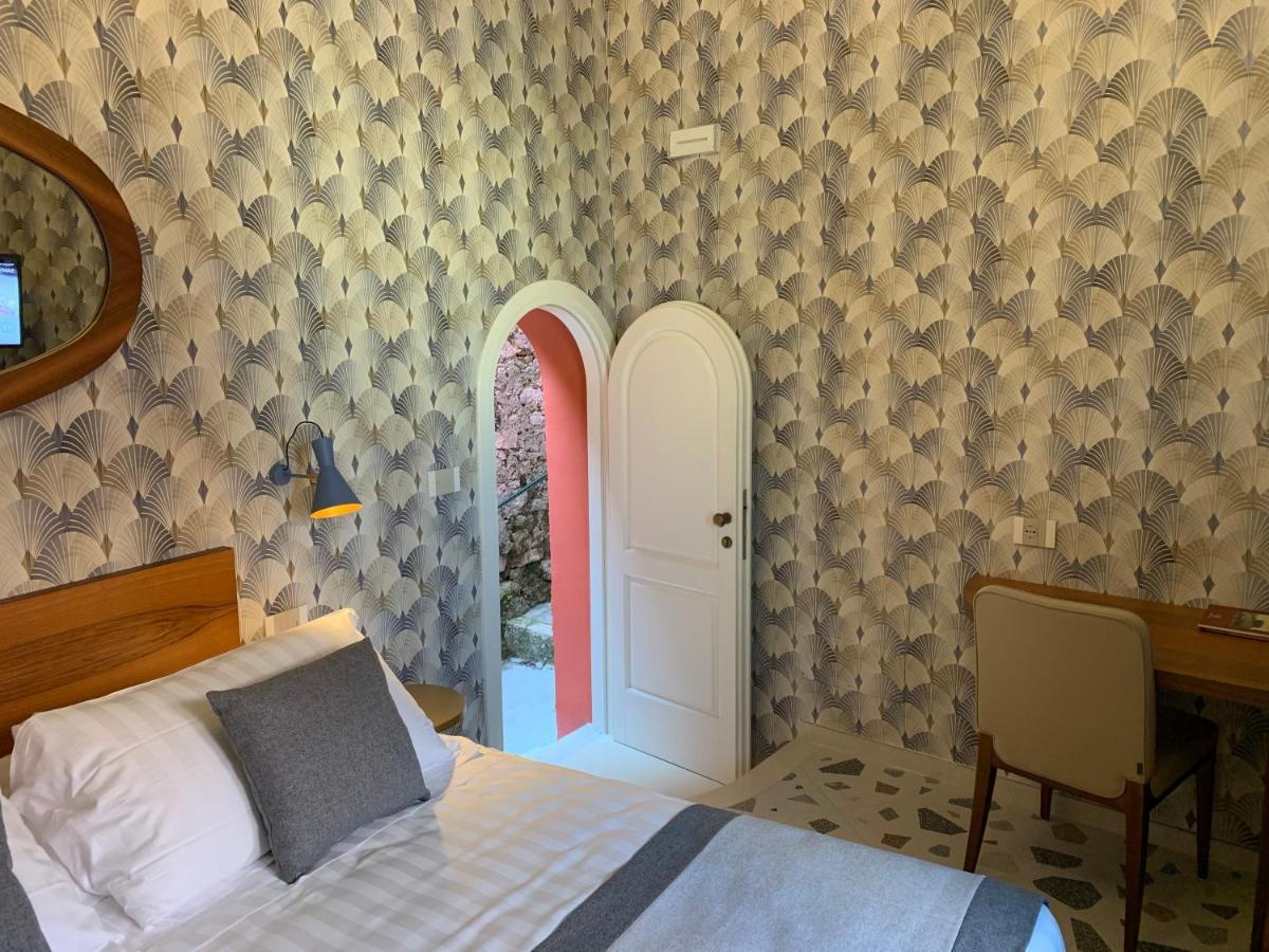 Bed and Breakfast Dimora Del Leone Gaeta Exterior foto