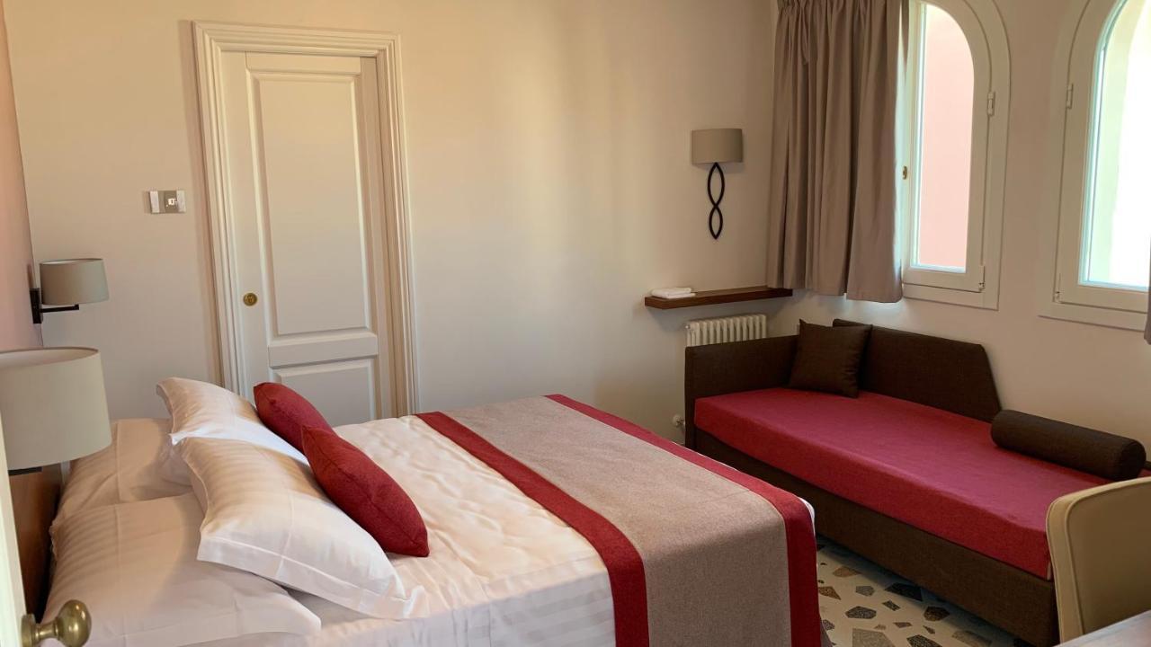 Bed and Breakfast Dimora Del Leone Gaeta Exterior foto