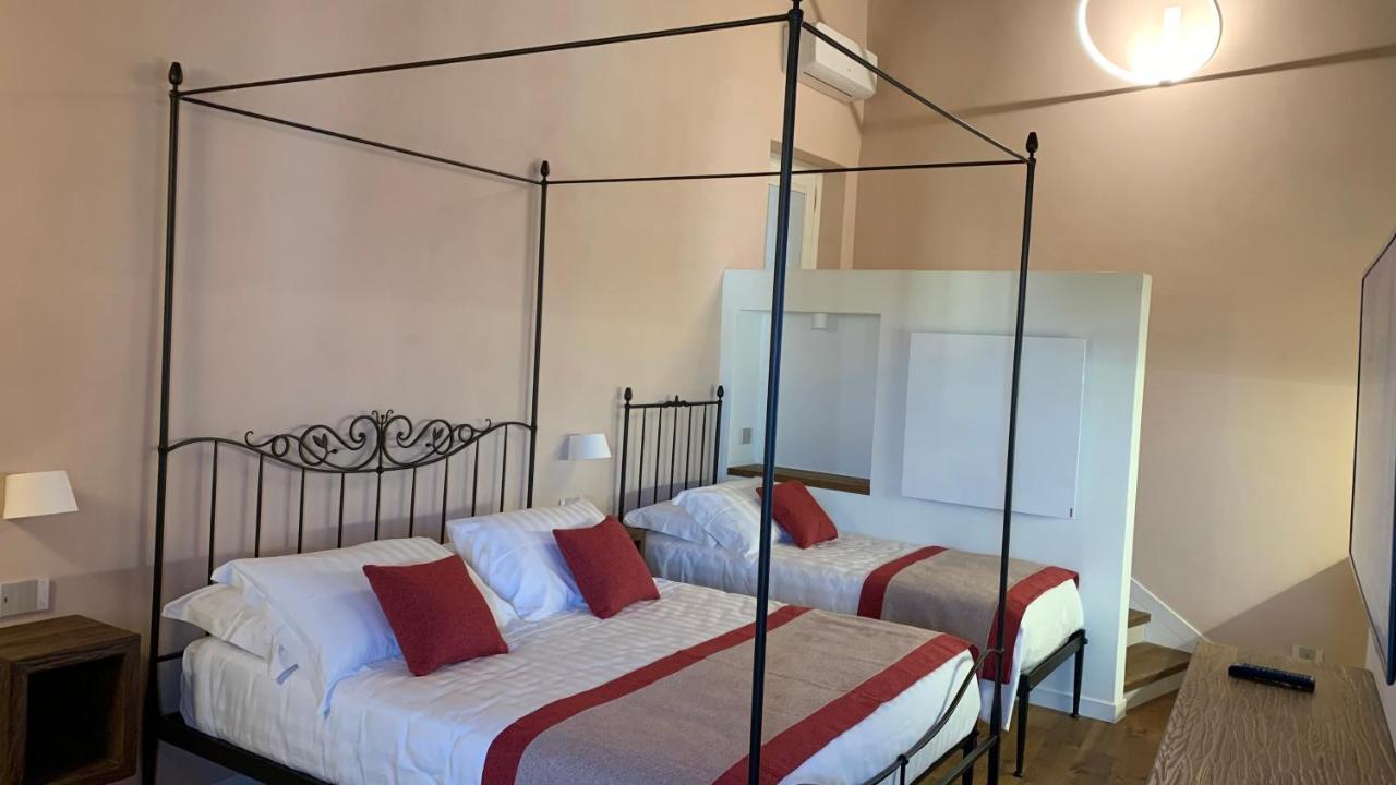 Bed and Breakfast Dimora Del Leone Gaeta Exterior foto