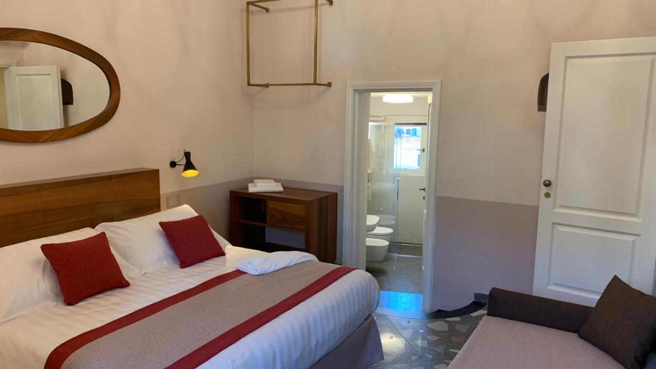 Bed and Breakfast Dimora Del Leone Gaeta Exterior foto