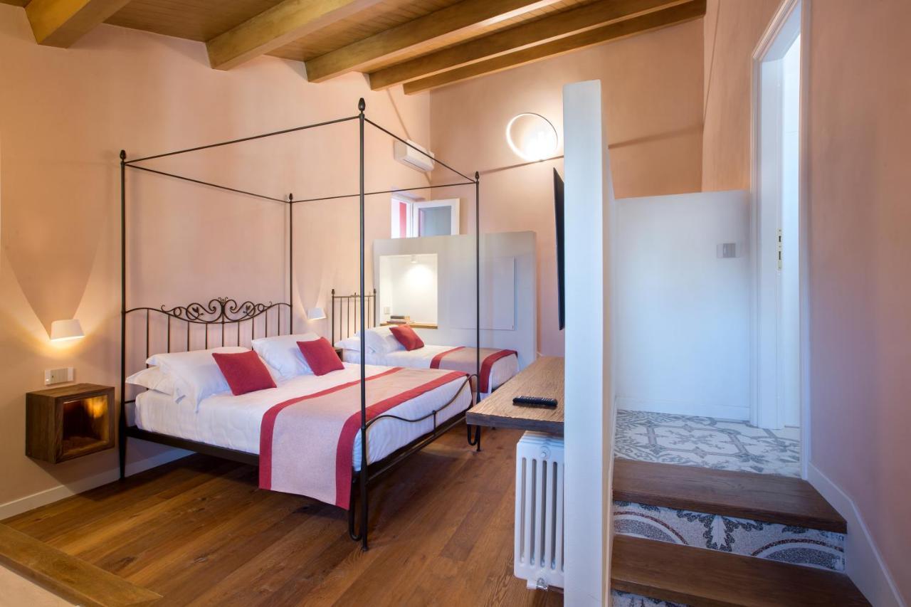 Bed and Breakfast Dimora Del Leone Gaeta Exterior foto
